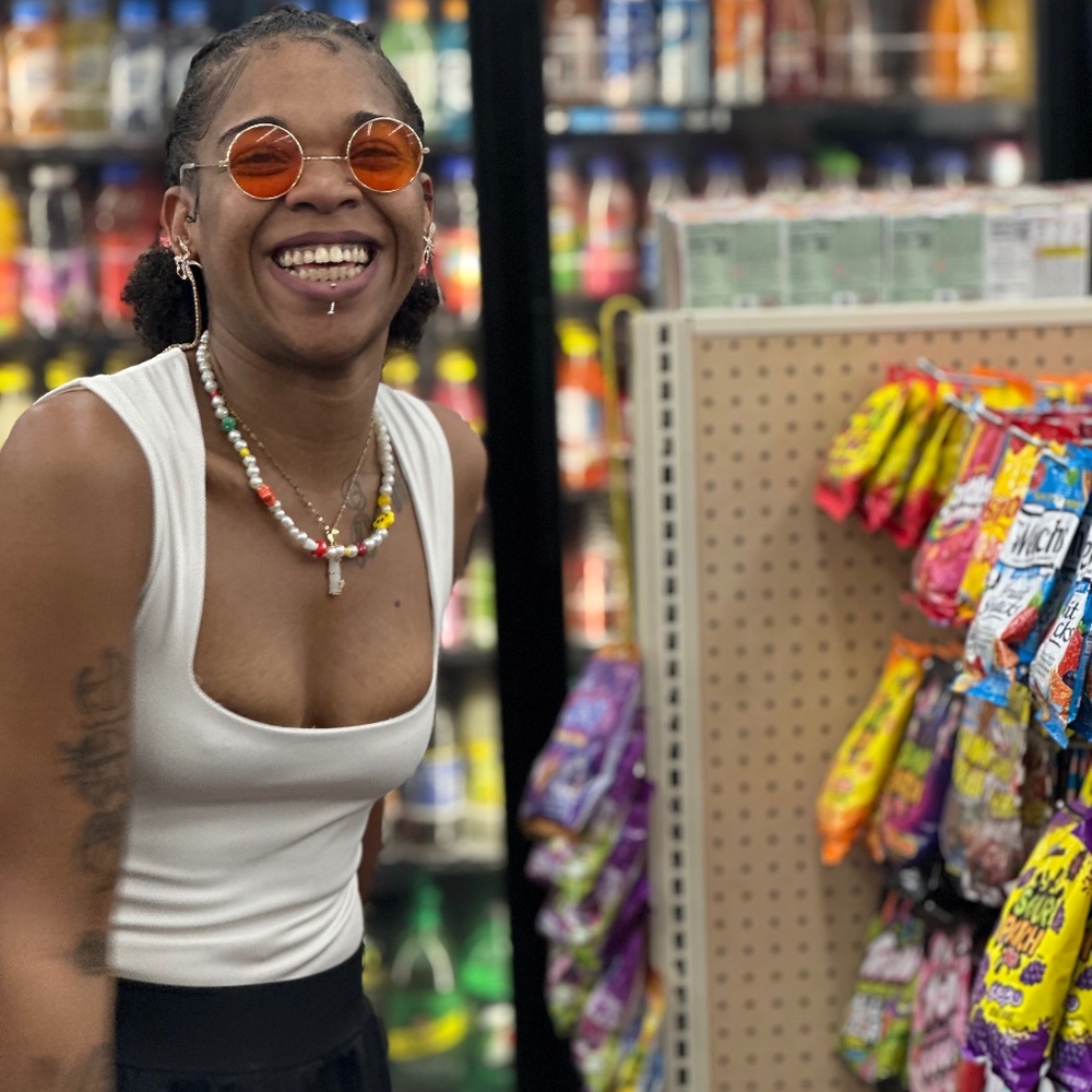 Meet your Posher, Jasmen